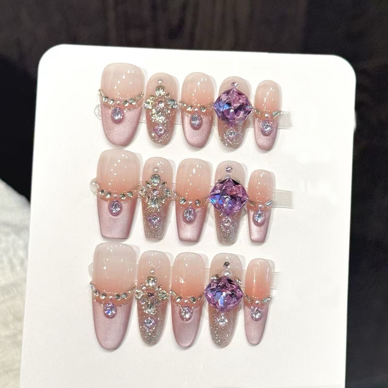 Nail Art Oval - 10 szt. Ręcznie Prasowane Paznokcie w